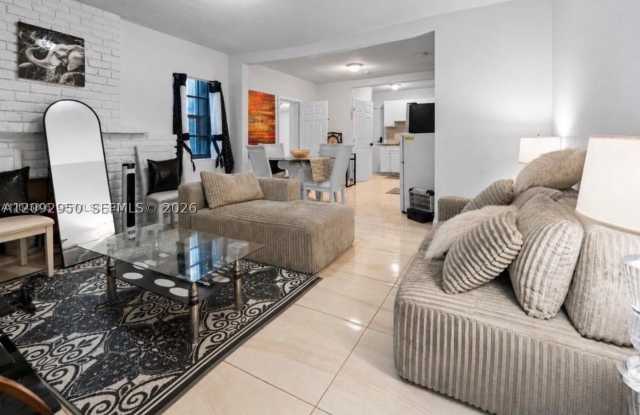 7573 NW 12th Ct Gallery 4