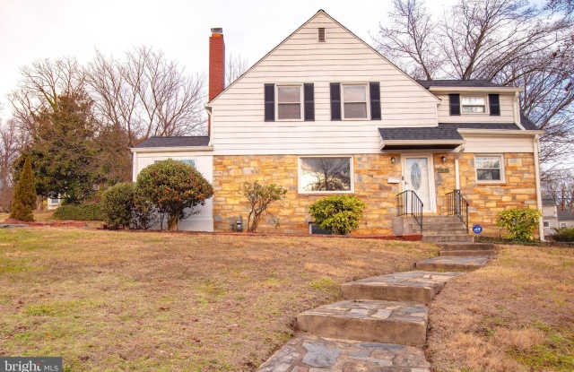 5810 GREENLEAF Road photos photos