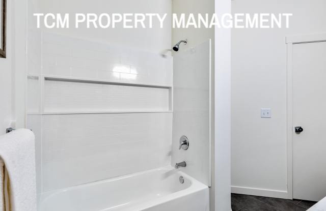 1719 N 185th St photos photos