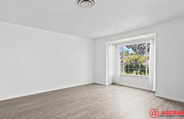 Stunning Home in Downtown Area! Gallery 4