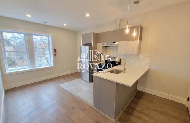 535 Hawthorne Avenue photos photos