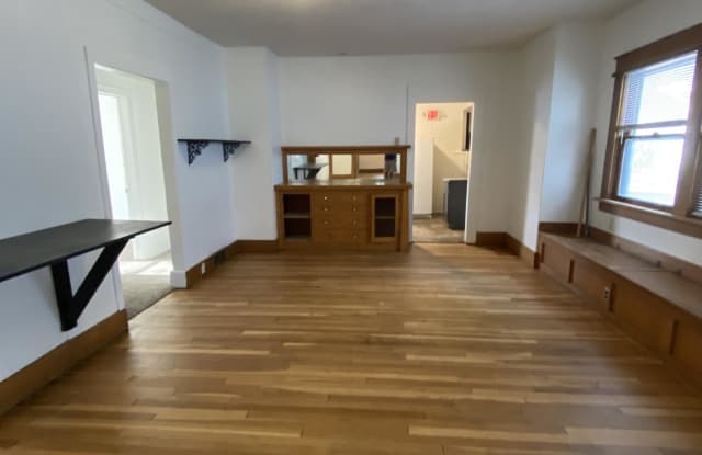 611 W 25th - 1 photos photos