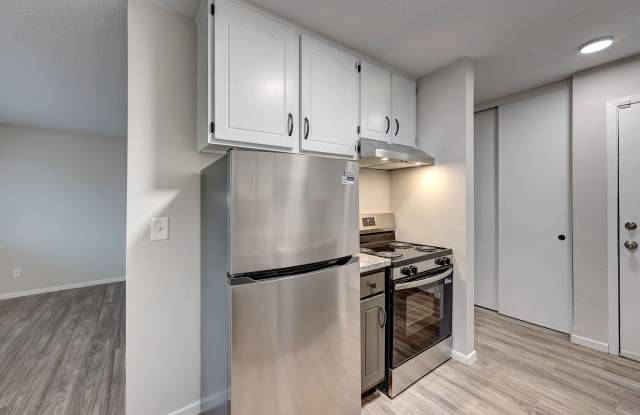 Royal Oaks Apts. Gallery 3