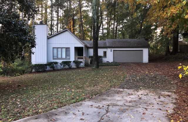 3/2 Ranch w/ Large 2 Car Garage and Fenced in Backyard on Private Cul-De-Sac! - 503 Burns Court Southwest, Marietta, GA 30008