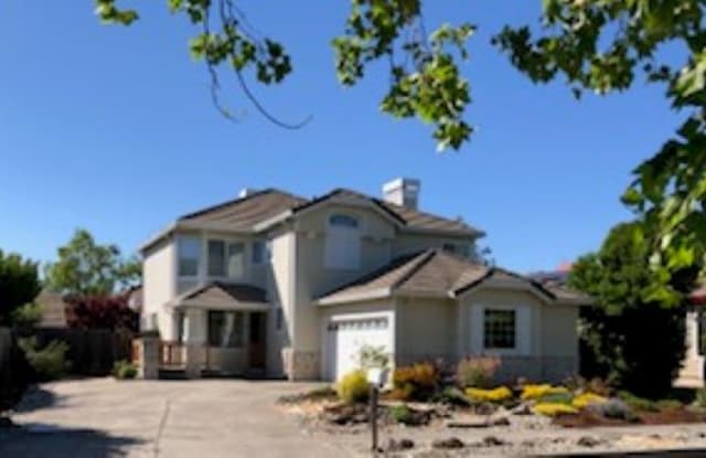 1645 Lancaster Drive - 1645 Lancaster Drive, Petaluma, CA 94954