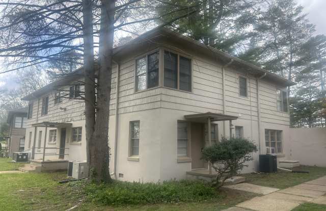 940 James Boulevard - 940 James Boulevard, Signal Mountain, TN 37377