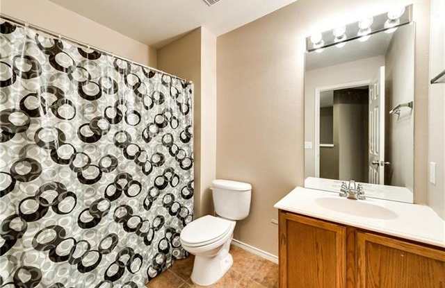 2206 Canterbury Park Drive Gallery 4