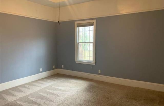 699 Formwalt Street SW Gallery 2