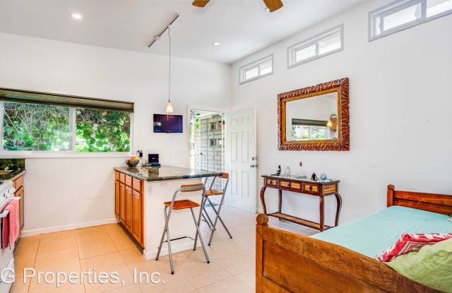 155 Nenue St - 155 Nenue Street, East Honolulu, HI 96821