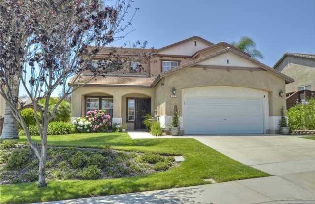 Welcoming Home with Solar and Great Location - Available August 2025 photos photos