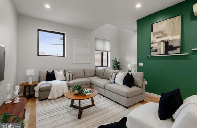 1720-00 FOLSOM Street Gallery 2