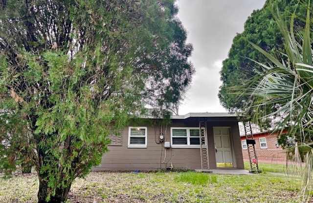 2212 W 12th St - 2212 West 12th Street, Jacksonville, FL 32209
