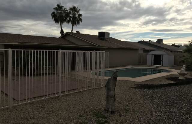 10408 W ECHO Lane - 10408 West Echo Lane, Peoria, AZ 85345