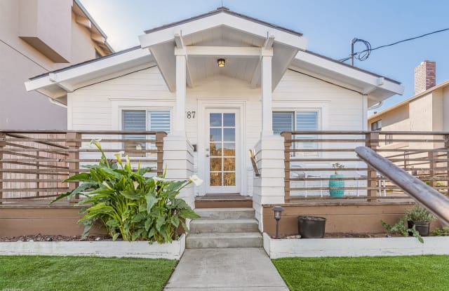 3844 Rooftop Retreat - 787 Spencer Street, Monterey, CA 93940