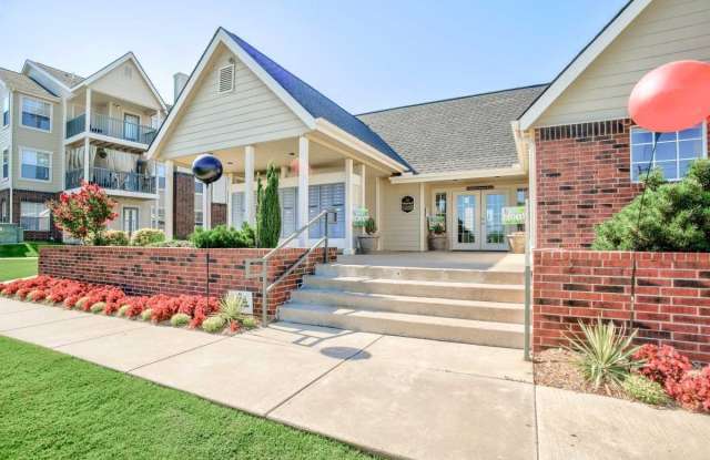 Oakmont Luxury Gallery 4
