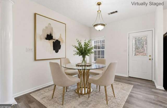 2913 Greyhawk Lane Gallery 3