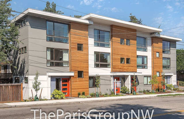Modern Madrona 3BR TH * A/C!!* Big Open Spaces * Great Location photos photos