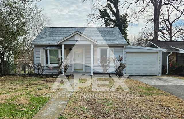 Craftsman Style 2 Bd 1 Ba Single Family Home w/Bonus rm  Garage in North Knox! photos photos