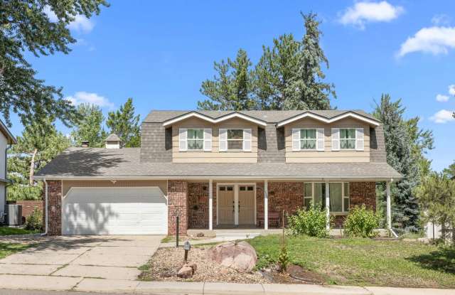 Spacious 4 bed, 2.5 bath Upper Table Mesa Abode - Available NOW! Gallery 3
