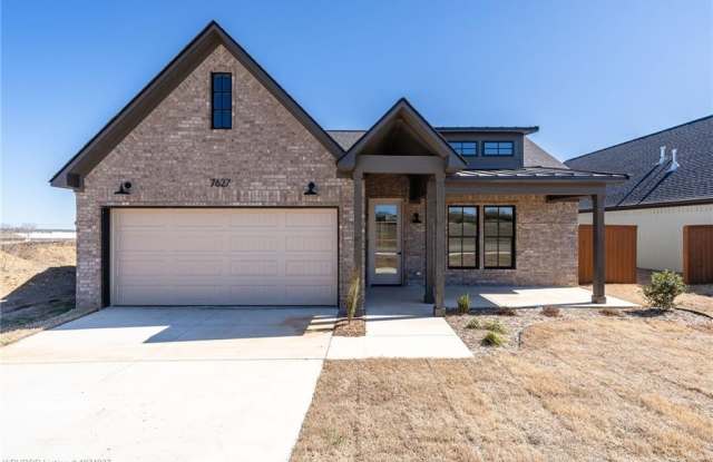 7627 Woodbine  LN photos photos