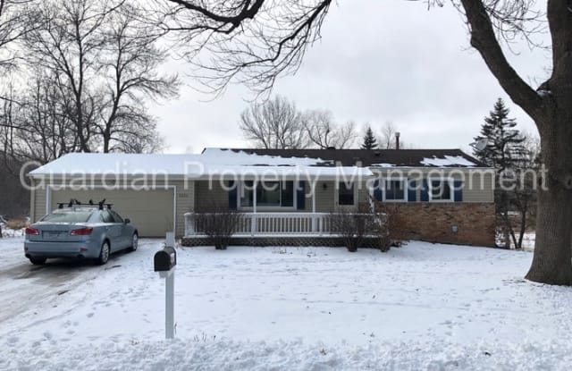 6890 Ticonderoga Trail - 6890 Ticonderoga Trail, Eden Prairie, MN 55346
