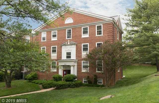1 Bedroom 1 Bath in McLean Gardens Just Off Wisc. Ave.! photos photos