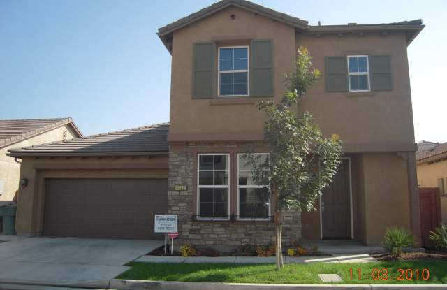 Beautiful  Spacious home in The Desirable Bella Serra Gated Community! photos photos