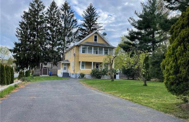 5 Barnes Street - 5 Barnes Street, Bristol, CT 06010