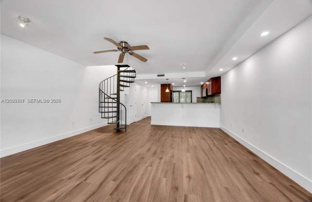 3808 Northeast 6th Avenue Gallery 4