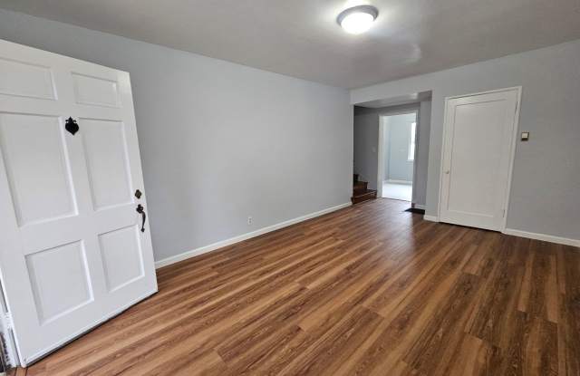 38th St. Duplex Gallery 1