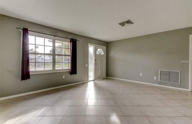 5239 100TH AVENUE N Gallery 2