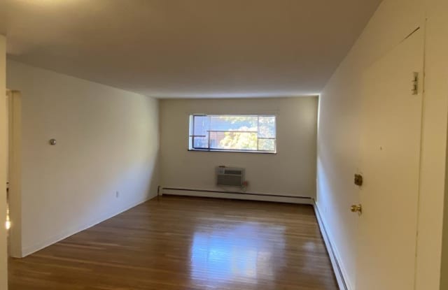 14 Riverside St. photos photos