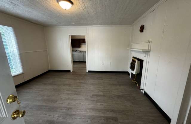 2/1 House in Shelby, NC photos photos