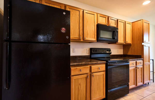 Eastside (Broadway and Wilmot) 3 bedroom, 2 bath home with large blocked yard and A/C! photos photos