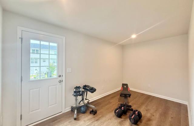 Newly Built 3BD, 2.5BA Wendell Townhome in an HOA Community with Amenities Gallery 4