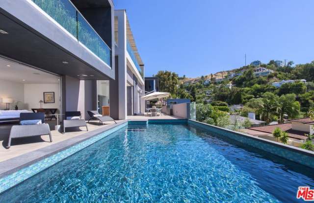 1489 Stebbins Ter - 1489 Stebbins Terrace, Los Angeles, CA 90069