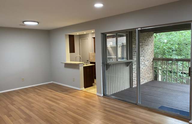 5150 Amesbury Dr Gallery 2