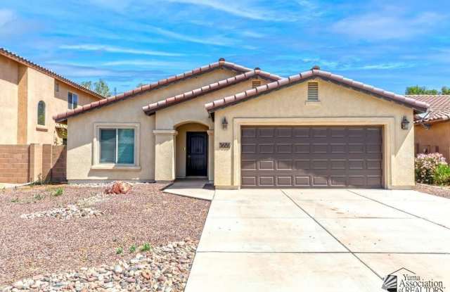 3686 W 38 PL - 3686 West 38th Place, Yuma, AZ 85365