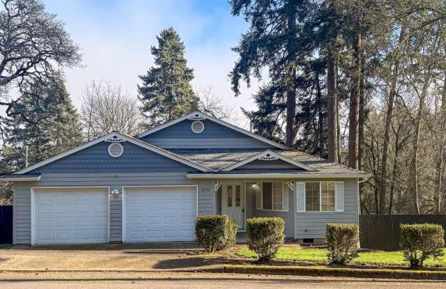 Large Home Overlooking Clark Creek Park ~ Lorian 3200 - 3200 Lorian Lane Southeast, Salem, OR 97302
