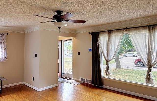 8842 Merriman Road Gallery 3