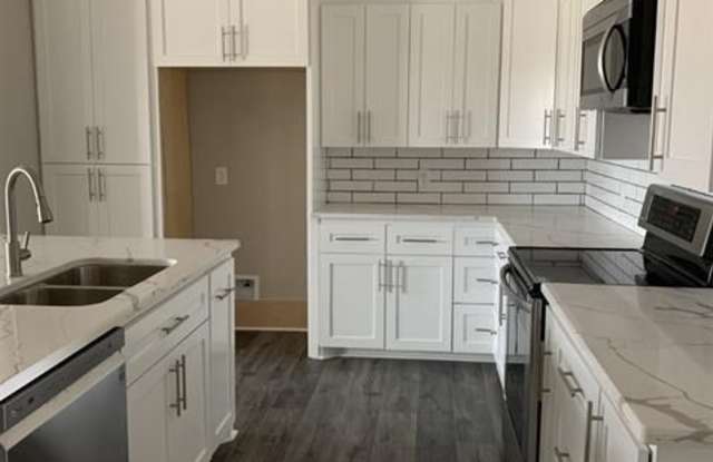 8275 Anastasia Ave. Gallery 2