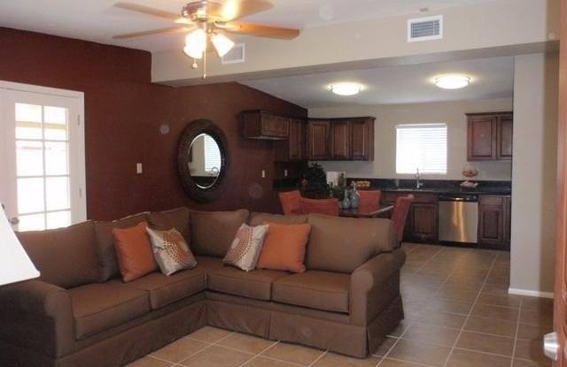 420 E Garfield Street photos photos