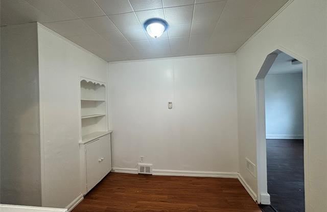 15785 Pinehurst Street Gallery 4