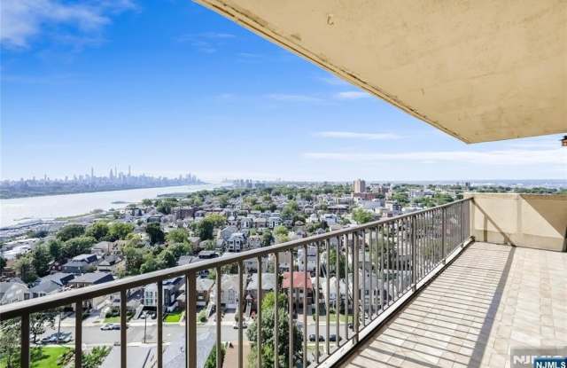 200 Winston Drive 2019 photos photos