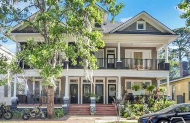 216 W 41st Street photos photos