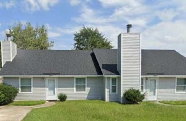 2005 Tiffany Drive photos photos