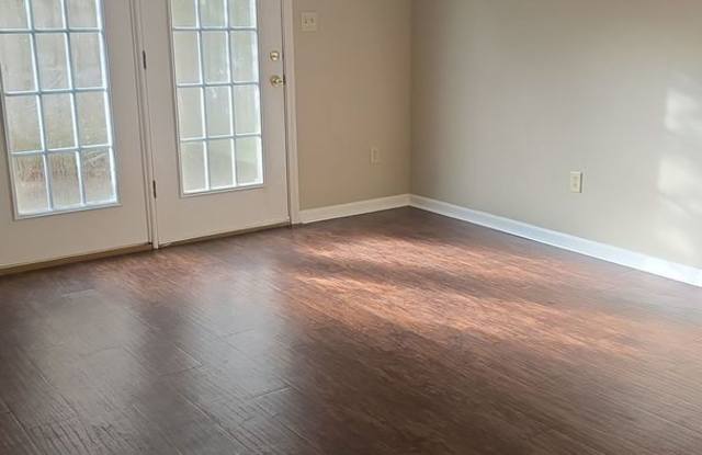 Savannah 2 Bed & 2.5 Bath Townhome for Rent Gallery 4