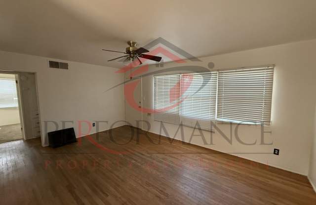 Cozy 2Bed/1 Bath in Taft, RBP & Deposit Alternative Option Gallery 3