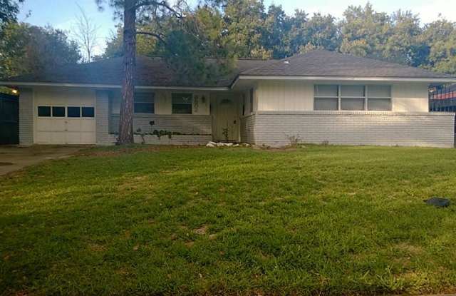 6802 Roos Rd - 6802 Roos Road, Houston, TX 77074