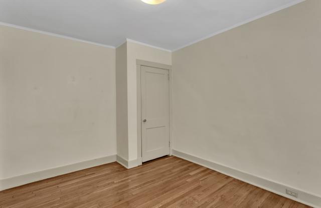 5862 Forbes Ave Gallery 3